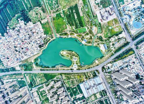 9月15日，无人机拍摄的邢台百泉鸳水公园。 本报记者赵永辉摄