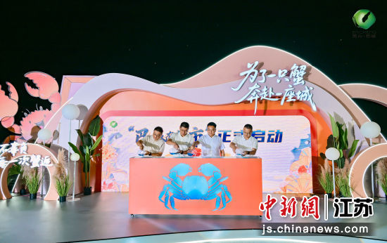 “巴城有好市”开市。巴城镇供图