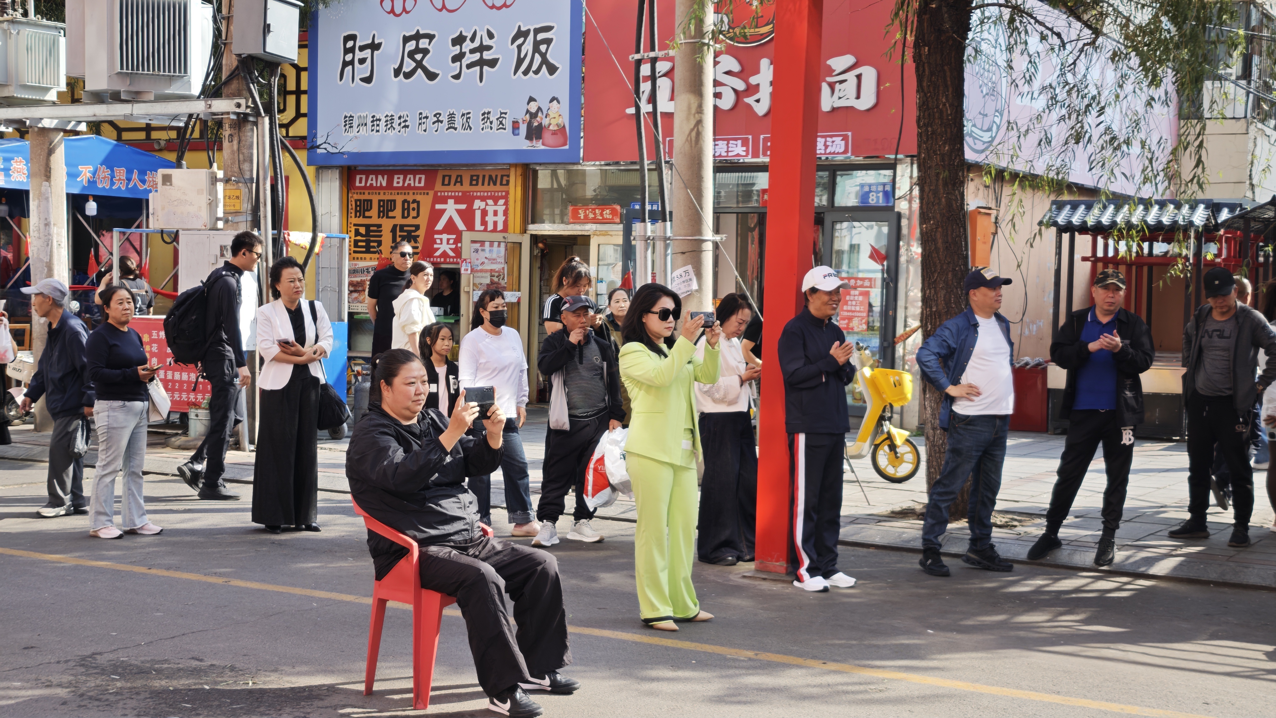佳木斯2025“东极秋韵·商圈演艺季”：油坊胡同国庆文化盛宴启幕