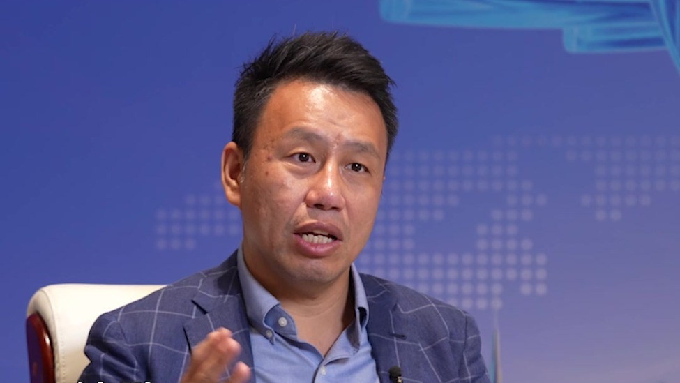 付鹏：AI已成全球新“信仰” 各国股市是信徒，共振大于分化AI龙头美股若倒下，全球市场无人能独善其身