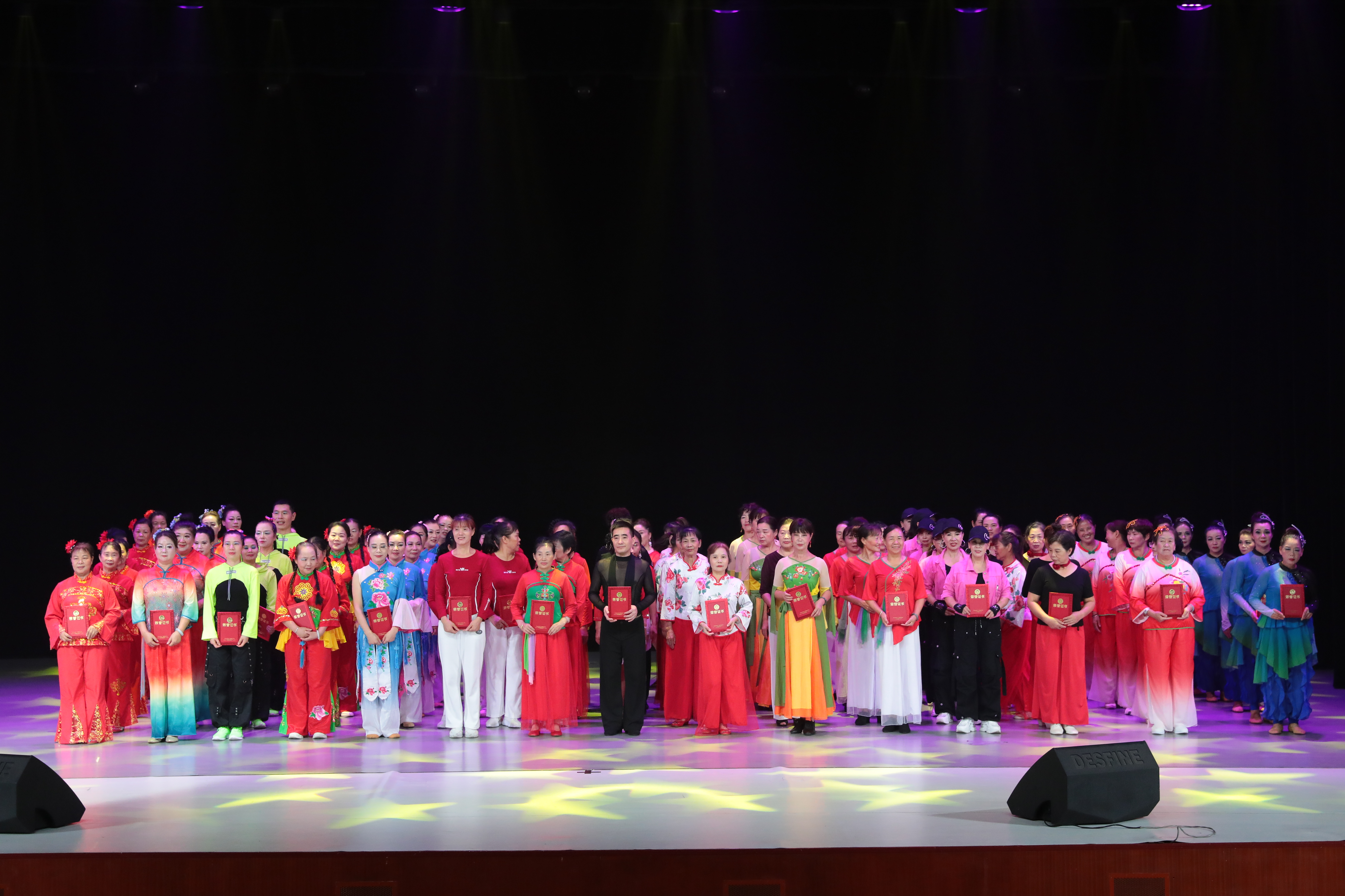 2025年光明区广场舞汇演圆满落幕  15支社区舞队以舞献礼国庆