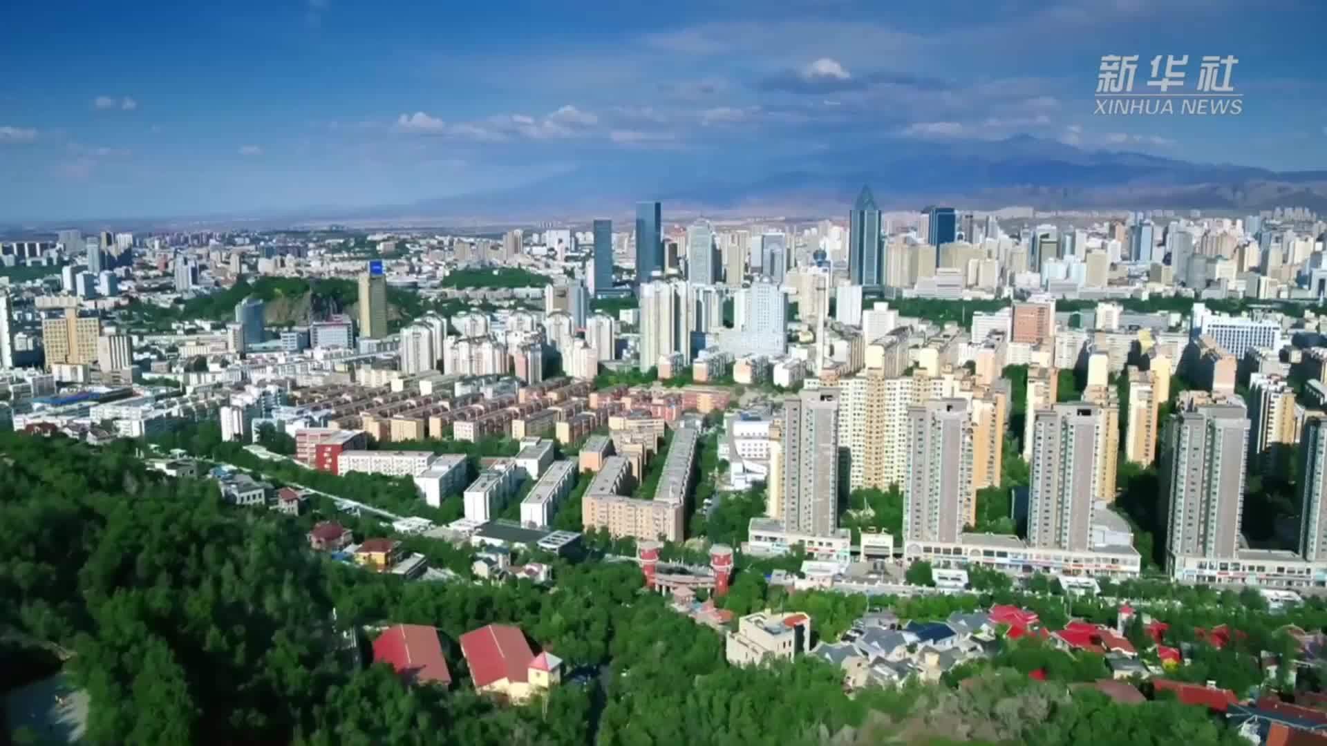 国庆中秋假期新疆乌鲁木齐旅游火出圈