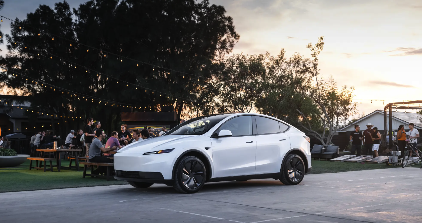 新标准版Model Y
