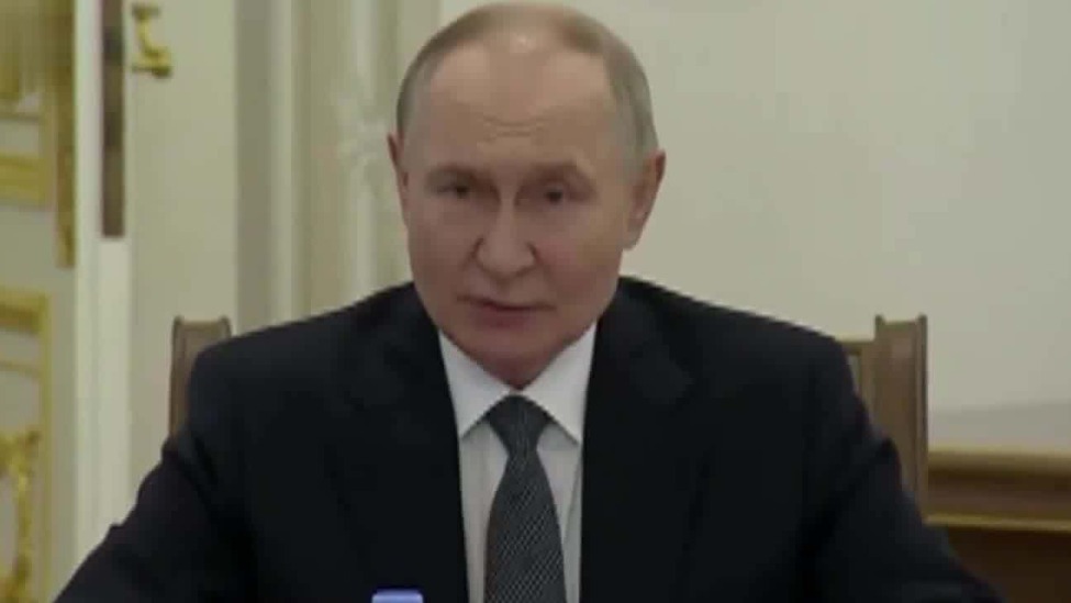 普京：乌克兰军队正沿着接触线撤退