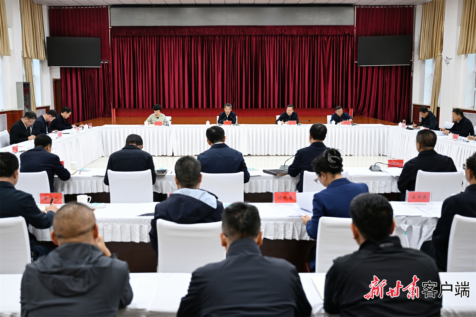 甘肃陇西地震灾区如何加速重建　省长调研提要求