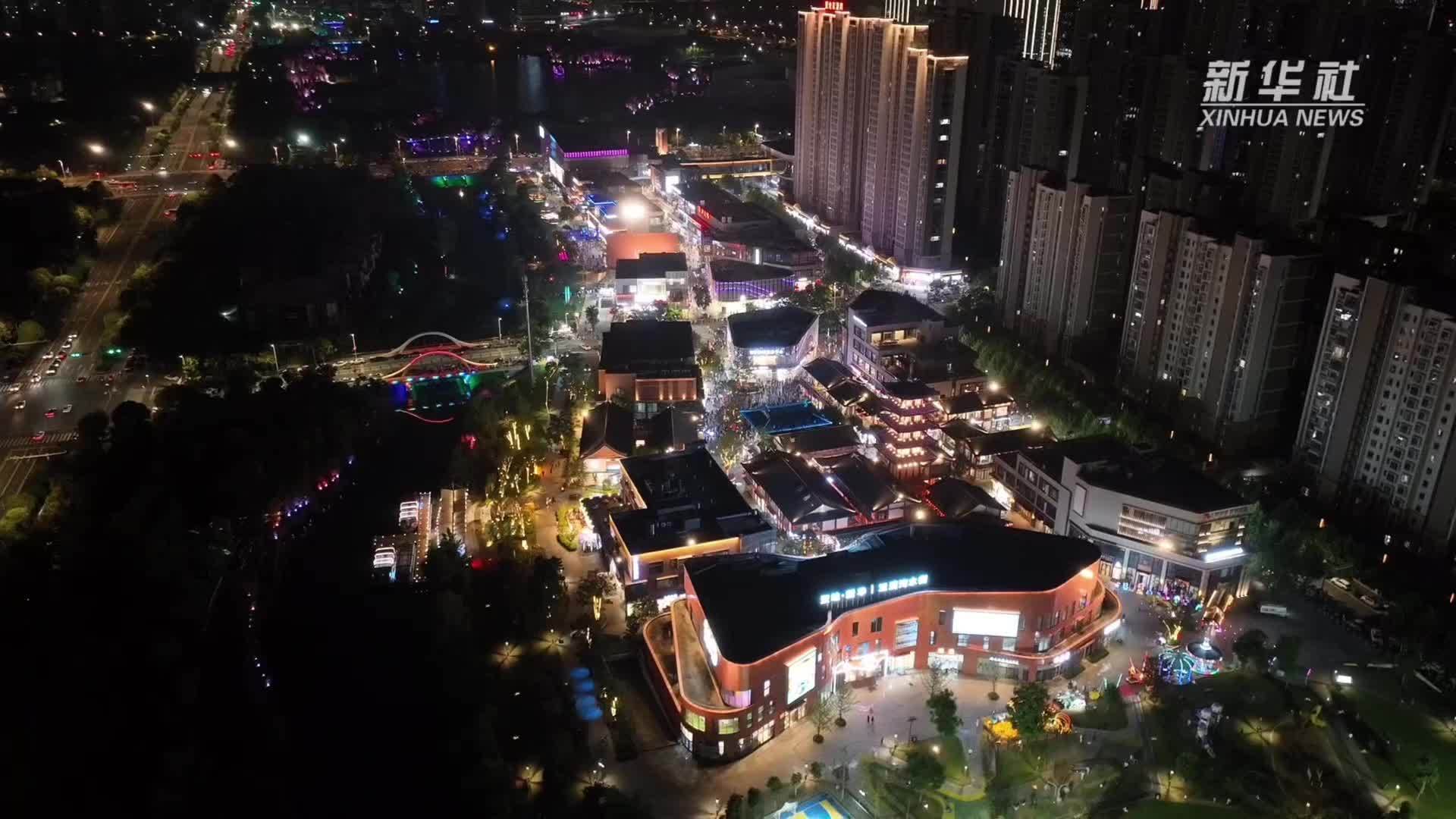 安徽阜阳：古老民俗焕发新活力 中秋火把节吸引市民打卡