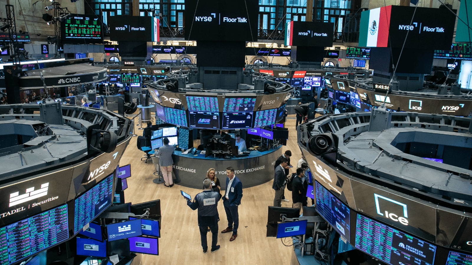 财经热点｜交易员提早平仓避险？美国政府停摆致“关键经济数据缺失”冲击市场