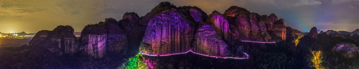 龙虎山双节焕新：七大新品解锁沉浸体验 限定活动点燃黄金周氛围