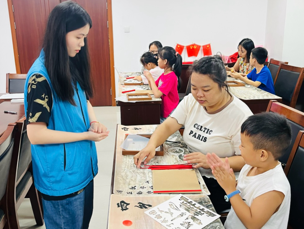 西乡南昌社区开展“童心向党 共庆华诞”国庆节主题活动