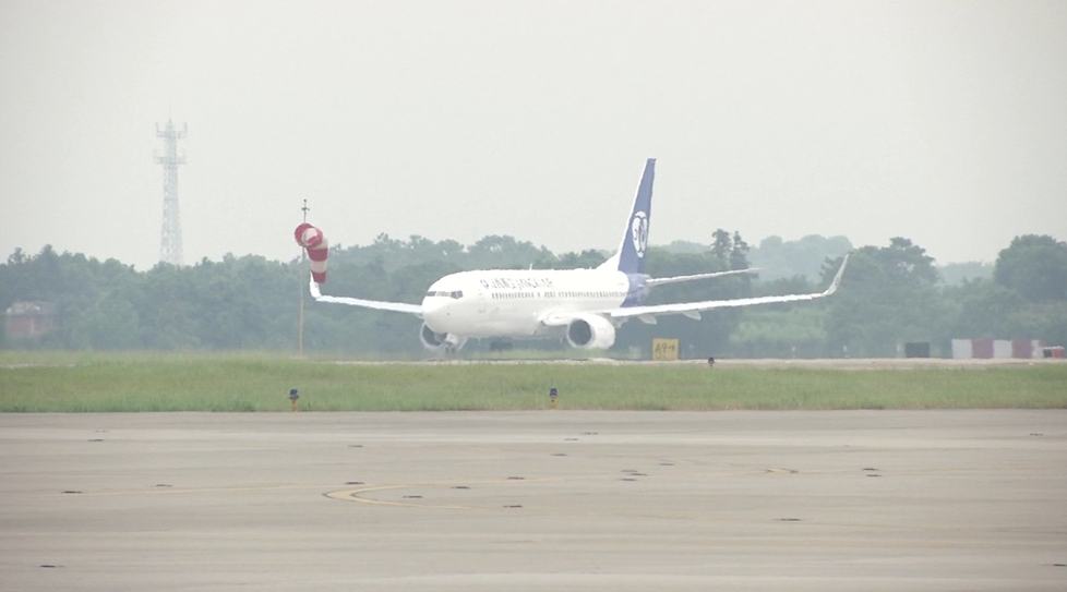 10月7日江西高速车流量16时达到峰值 部分收费站入口临时封闭