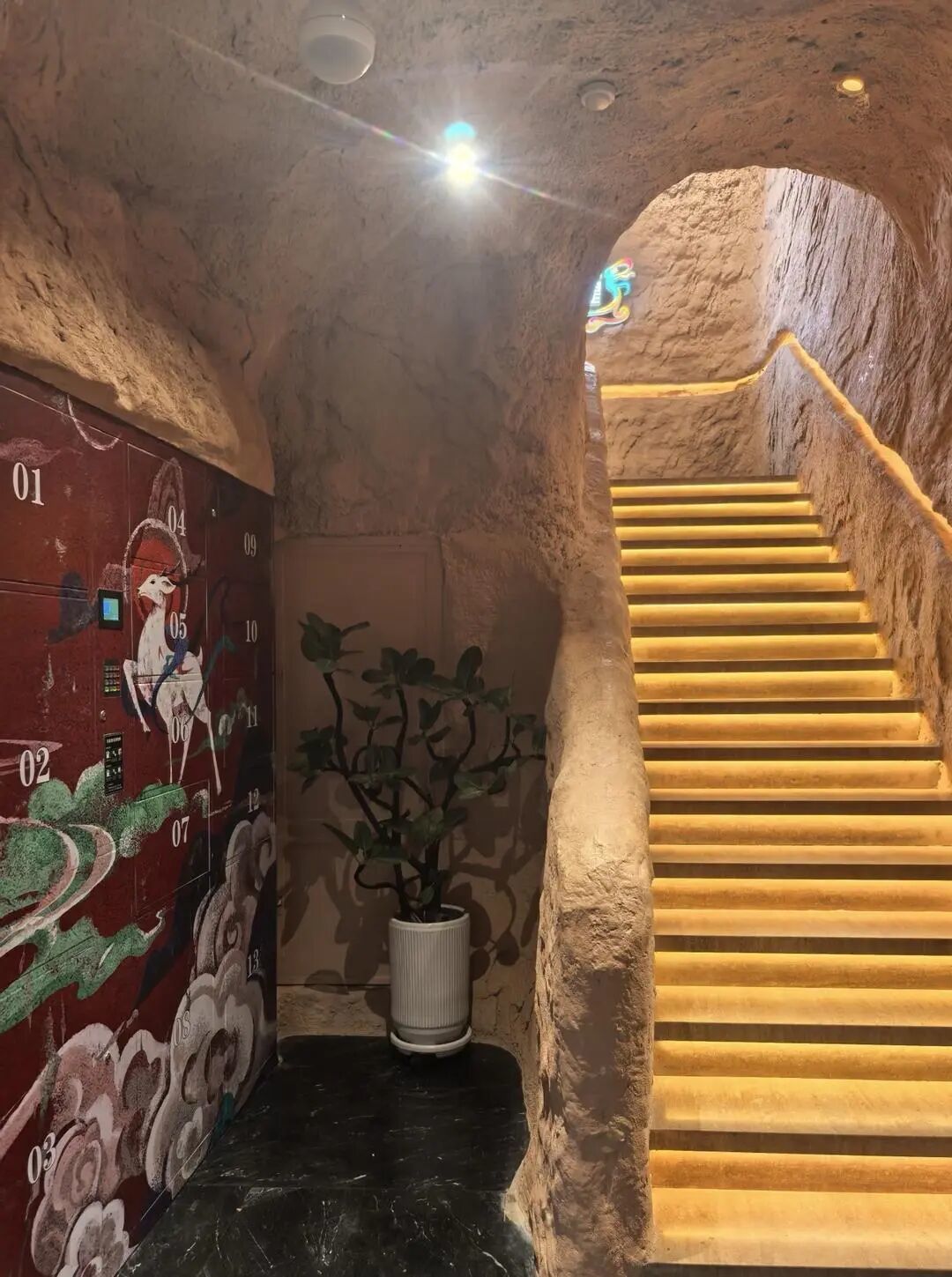 ▲敦煌“网红”公共卫生间内部