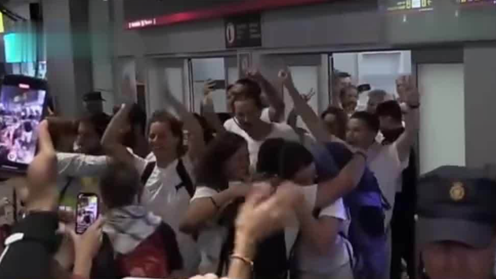 全球坚韧船队船员称遭虐待，多次被以军武器瞄准要害