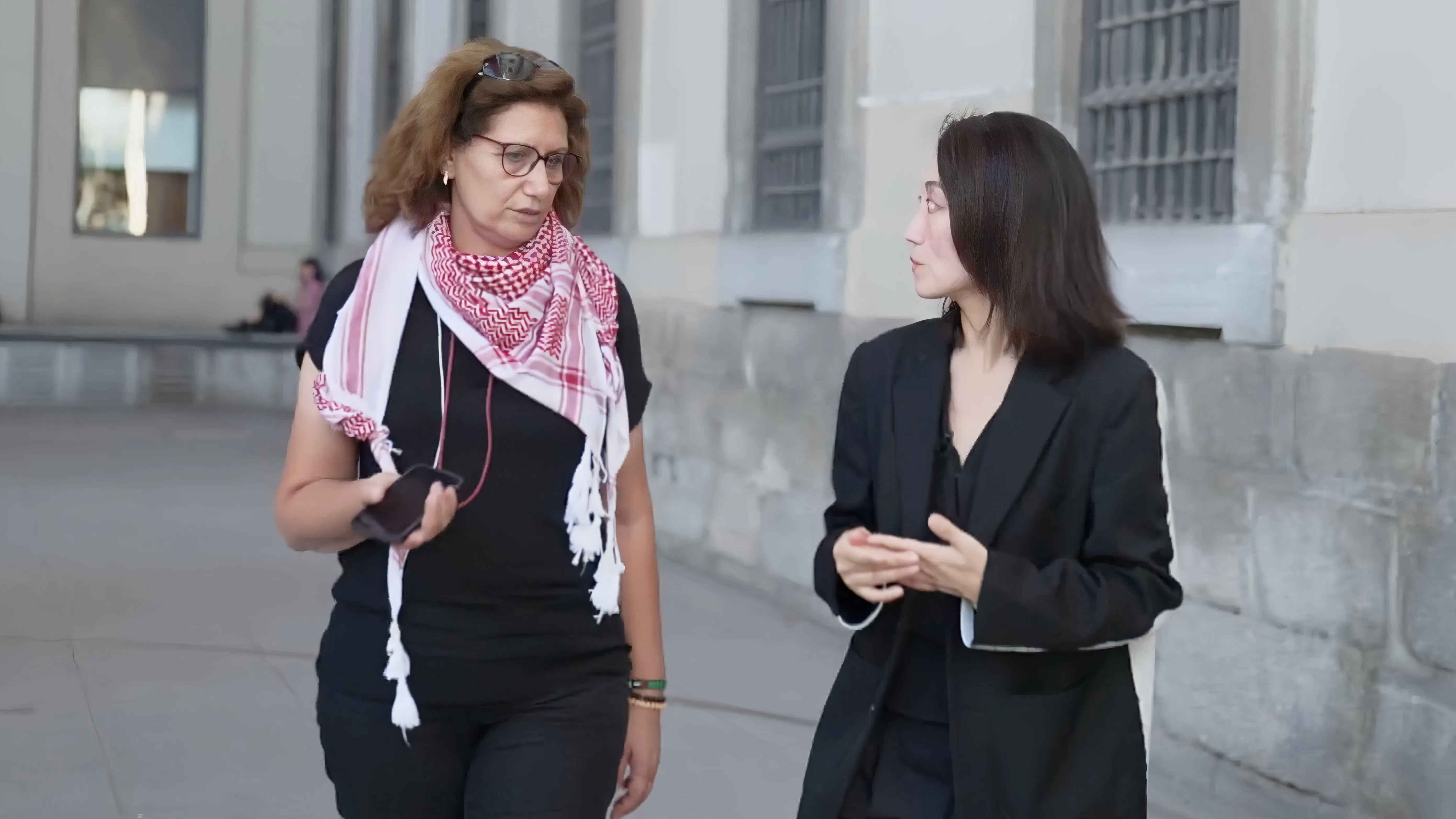 凤凰专访｜“全球坚韧船队”成员：以军拦截人道船队常态须改变 援加沙行动不会停止