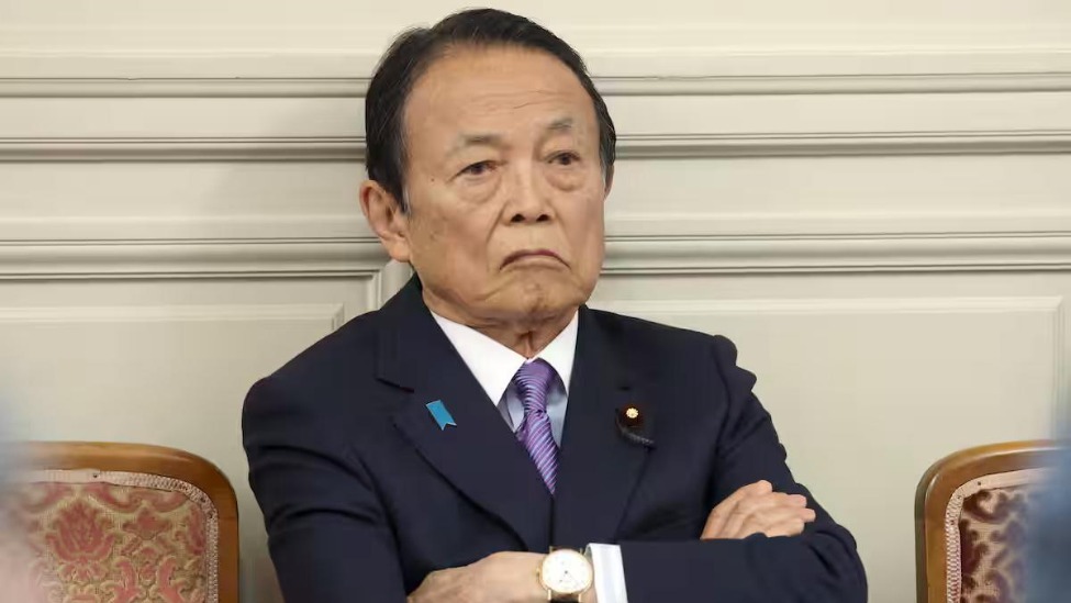 麻生太郎，成为高市早苗的副手_凤凰网