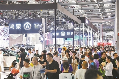 南昌国际汽车展现场