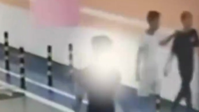 3名“精神小伙”偷走迈巴赫后手舞足蹈，连夜将车从湖南株洲开到广东清远