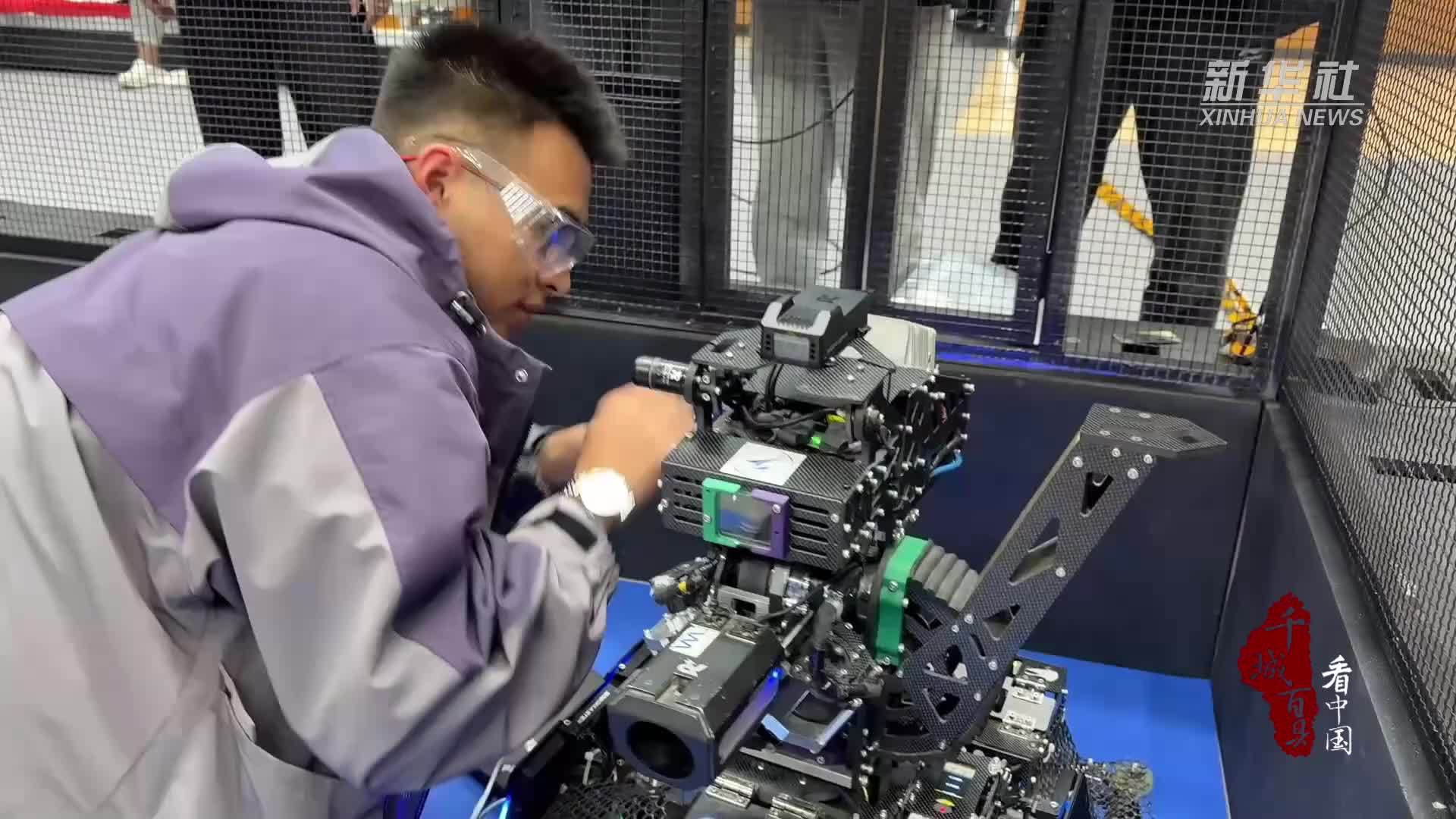 千城百县看中国｜内蒙古准格尔旗：机甲大赛精彩纷呈