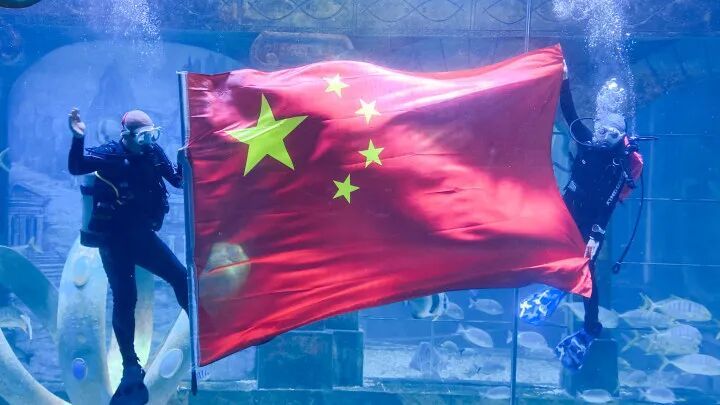 水下國旗.jpg