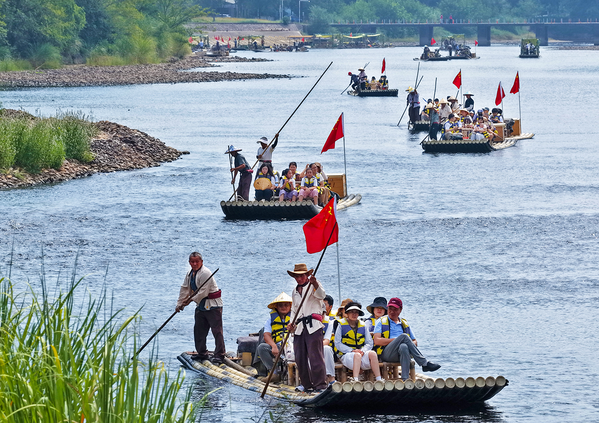 龙虎山双节焕新：七大新品解锁沉浸体验 限定活动点燃黄金周氛围