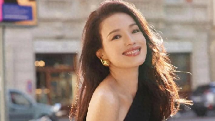 王晶曝舒淇黎明分手内幕，男方家族不同意，舒淇最终选择嫁给好友封面图