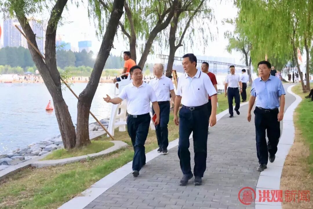 李红军检查部署泳场关闭后赣江“两滩七湾”运营工作