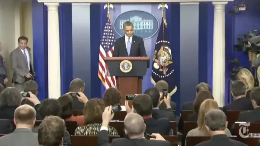 奥巴马执政期间，“医改法案”博弈升级，两党分歧导致了16天的政府停摆