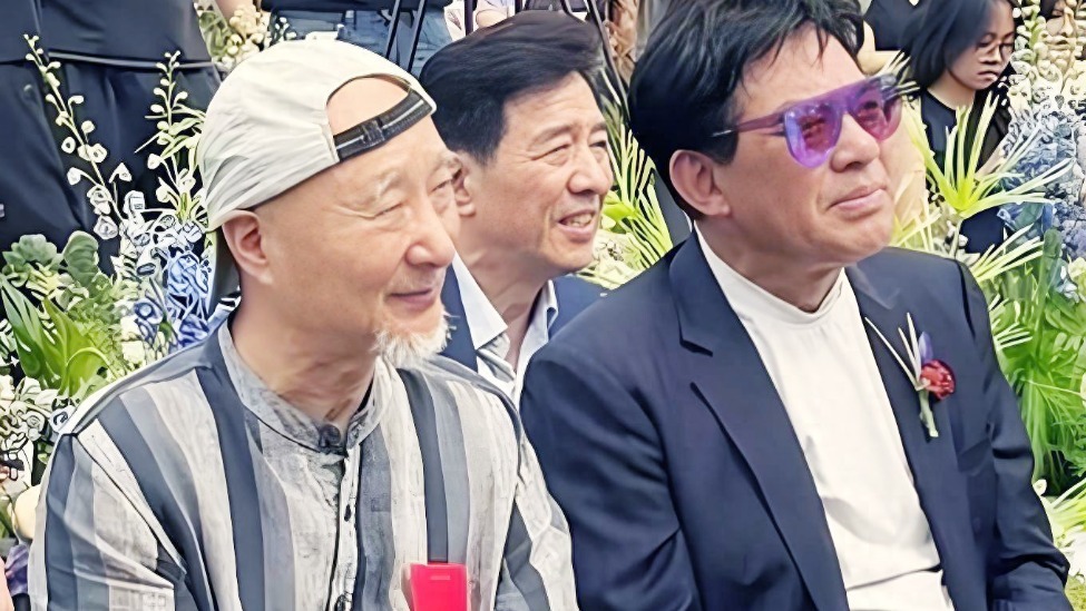 陈佩斯、朱时茂参加朋友婚礼同框！两人晚年都有一个共同的骄傲封面图