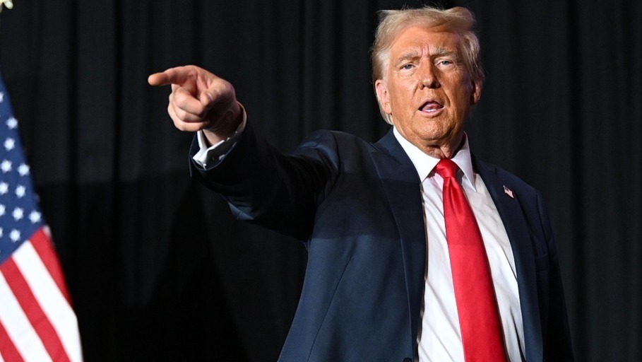 特朗普抱怨奥巴马获诺奖：啥也没做就得了个奖