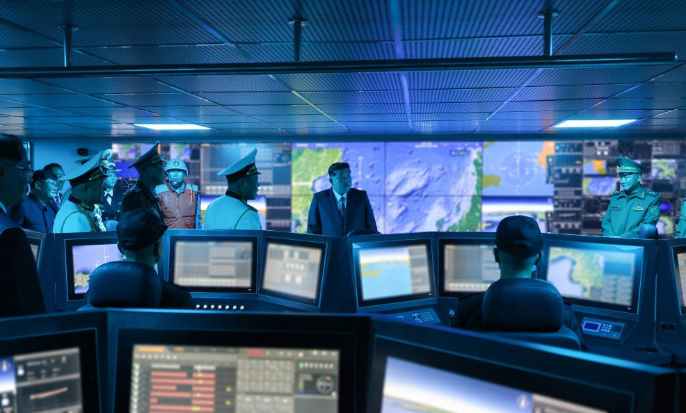 金正恩登上“崔賢”號驅(qū)逐艦進(jìn)行參觀