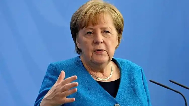 默克尔重出江湖，矛头直指东欧四国，她太懂普京的想法了