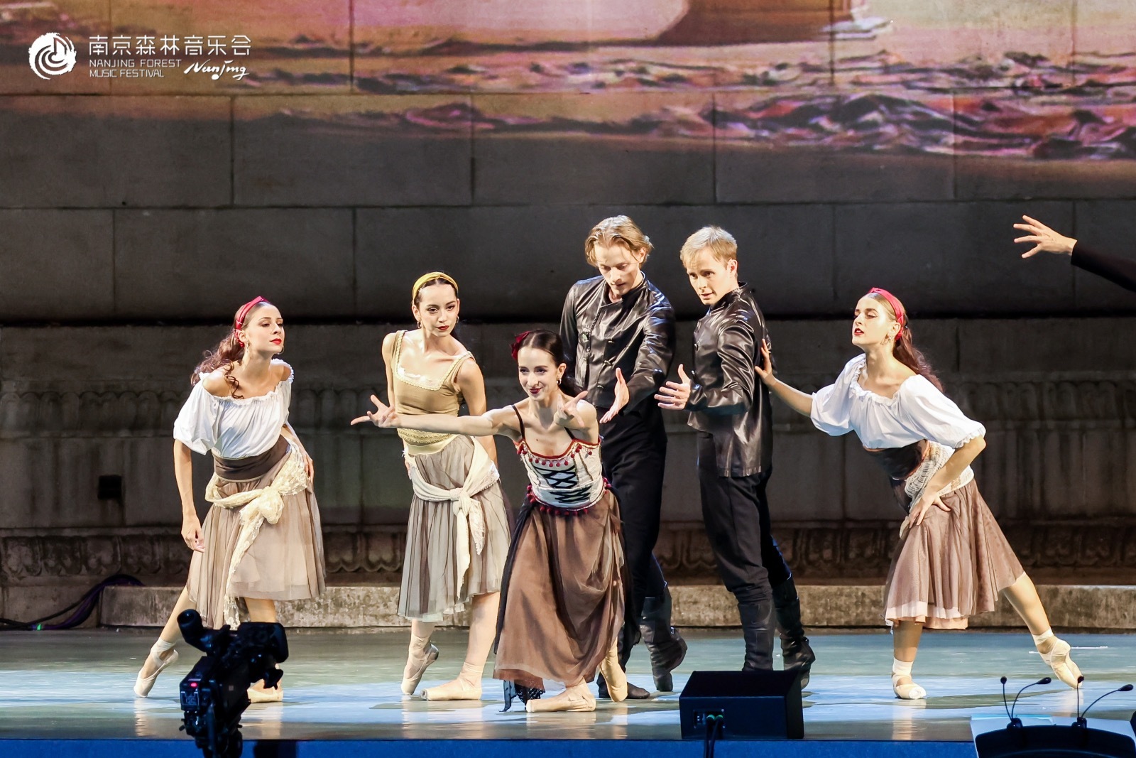 中山陵音乐台:卡门的燃情绽放!南京森林音乐会完美落幕