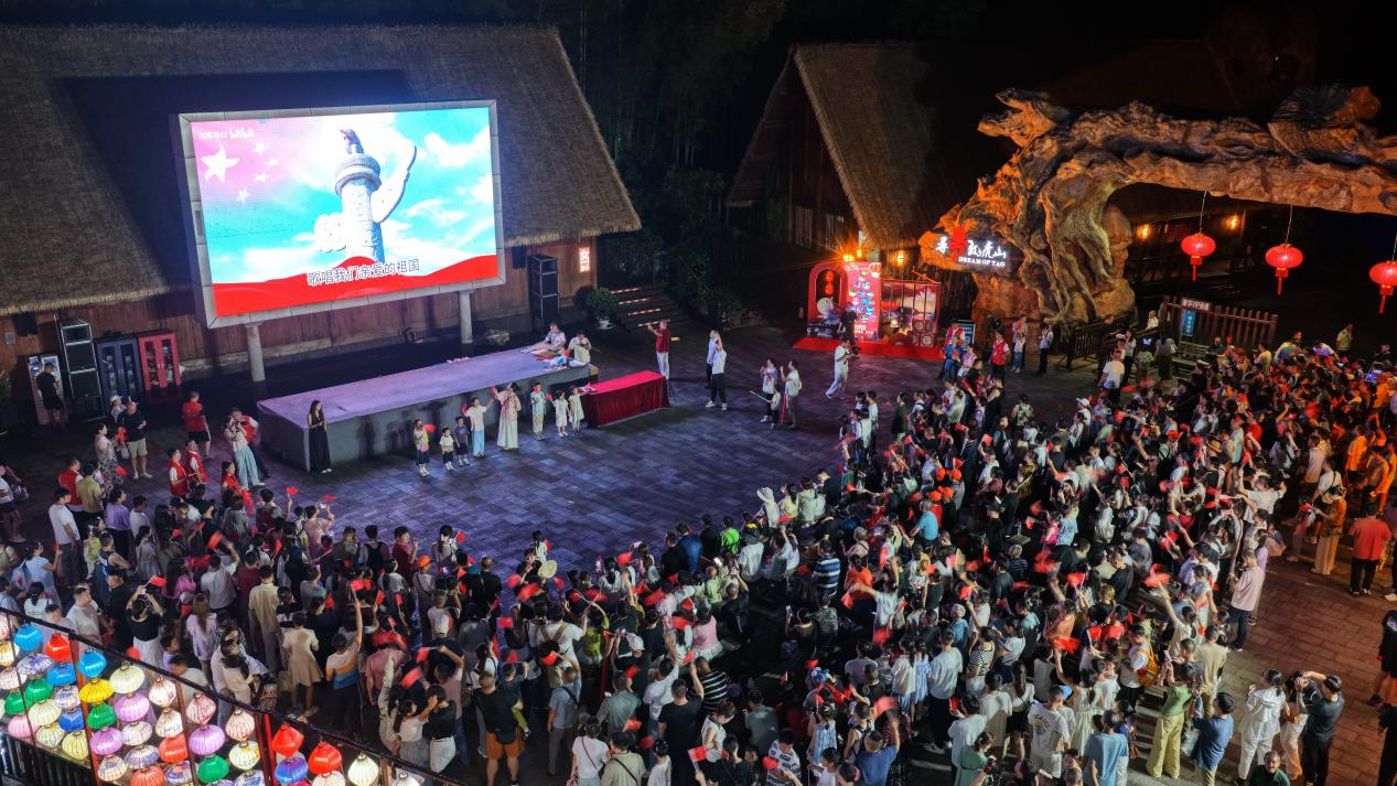 龙虎山双节焕新：七大新品解锁沉浸体验 限定活动点燃黄金周氛围