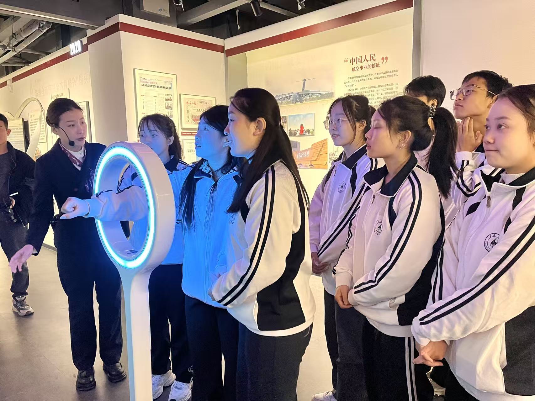 指尖触摸历史 心声聆听城事——长春历史文化博物馆无障碍体验日活动温暖落幕
