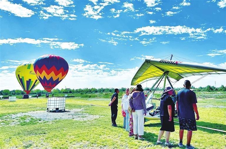 民勤县通航乐园热气球嘉年华活动现场 金奉乾