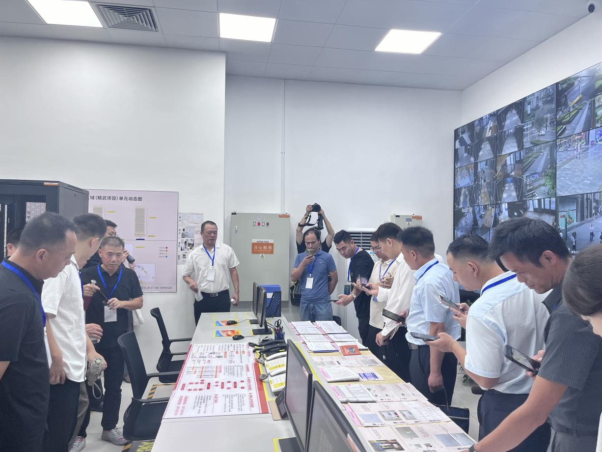 湖北省武汉市江汉区全力构建商贸楼宇安全管理共同体