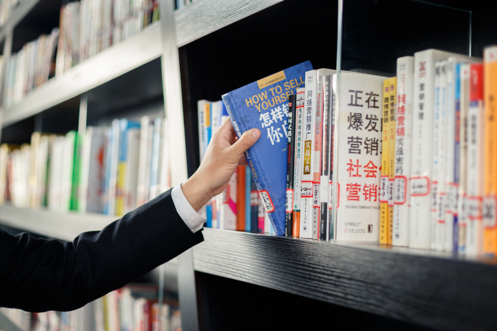 闲置获新生 城阳区“万卷藏书献爱心”活动持续升温