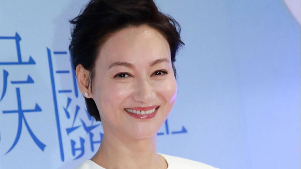 65岁惠英红以影后之姿，拿下顶级高奢全球代言，我一生抵别人两世，但永不认命封面图