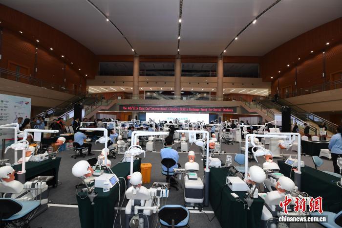2025丝绸之路口腔医学学术会议举行　李西军　摄