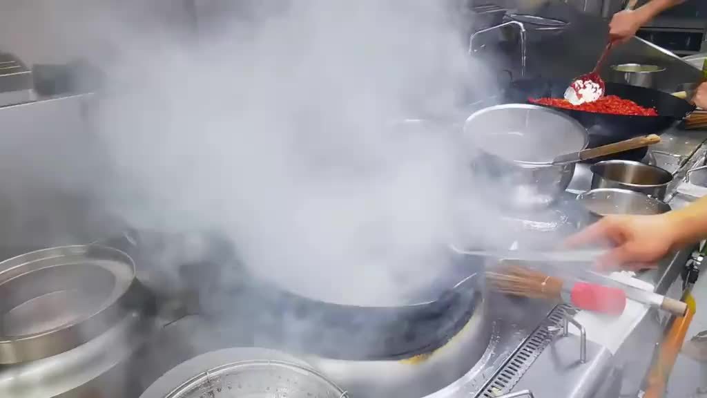 粤菜经典“干炒牛河”这才是正宗做法，非常考验师傅，收藏