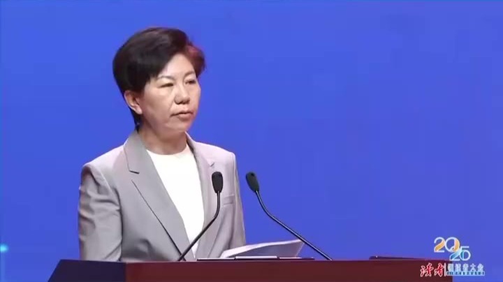 甘肃省委宣传部常务副部长、省文明办主任、省电影局局长马玉萍致辞