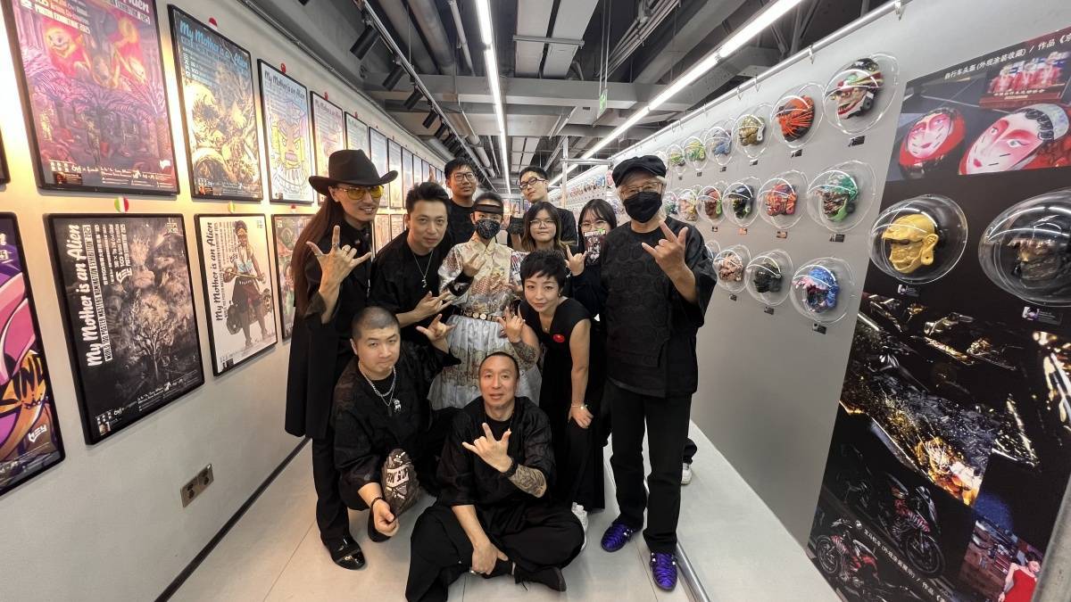 天空满是色彩 · 唯有和平与爱 —「三不天空」6vi国际艺术展成都主展区圆满开幕