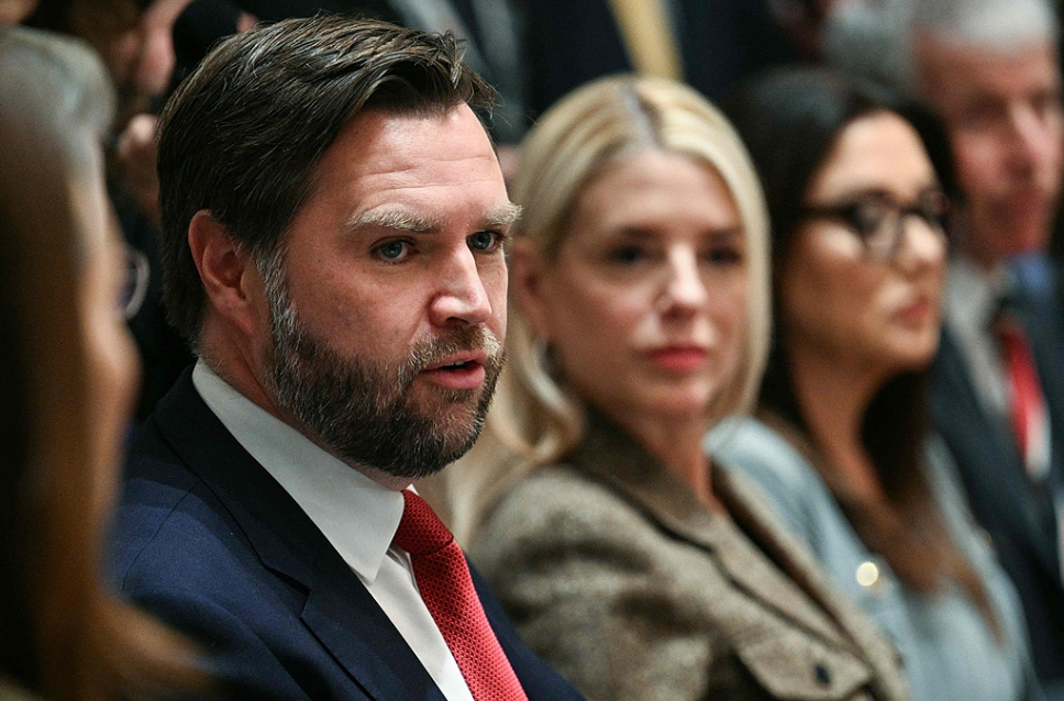 美国政府停摆第12天 副总统警告：将加大力度裁员