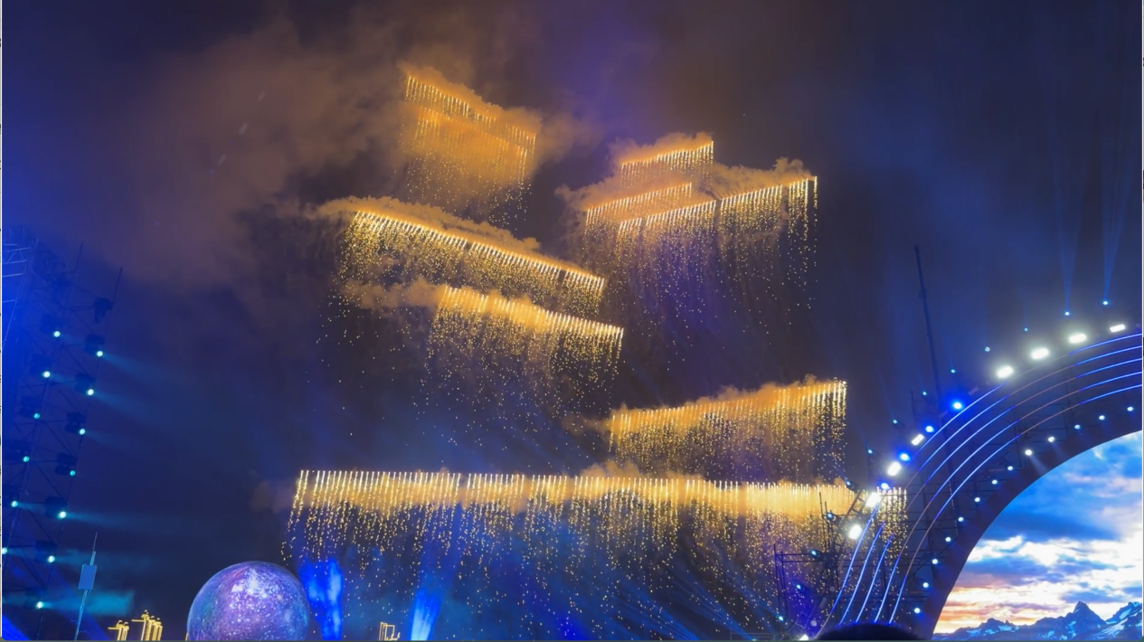 这场盛会弘扬了千年的花炮文化、展示行业创新成果、促进产销对接合作,未来也将继续把烟花赋能文旅发展。