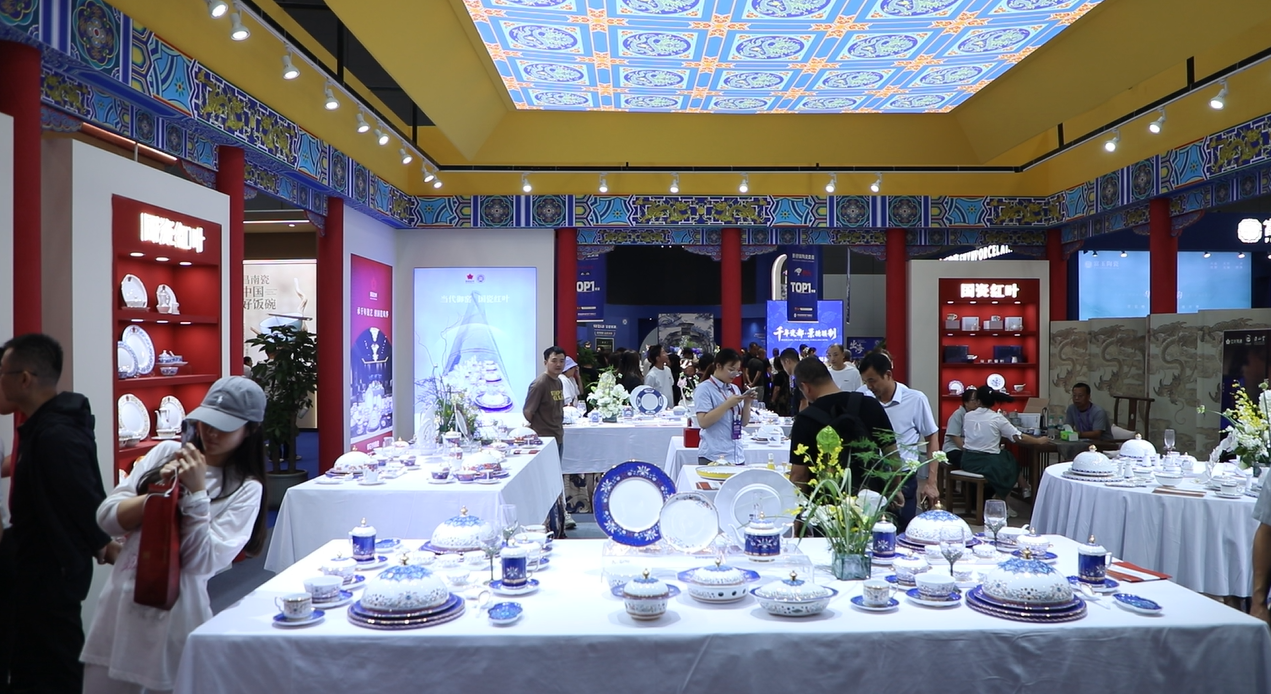 共赴陶瓷嘉年华！2025中国景德镇国际陶瓷博览会盛大开幕