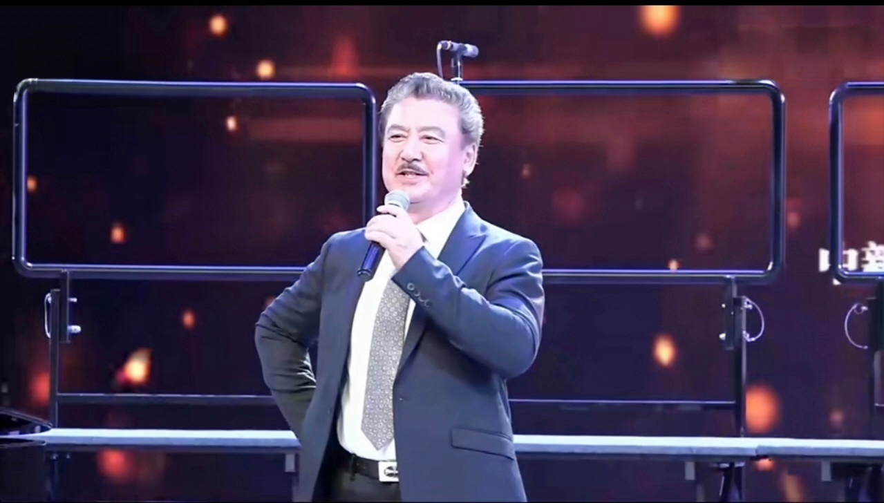 著名歌唱家肉孜阿木提演绎哈萨克族经典歌曲《可爱的一朵玫瑰花》