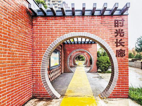 10月9日拍摄的石家庄市长安区织锦园一角。