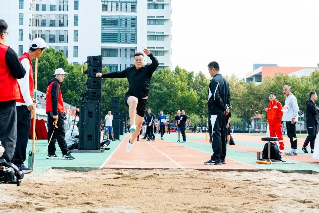 经控、开投、融发集团参加新区第二届全民运动会