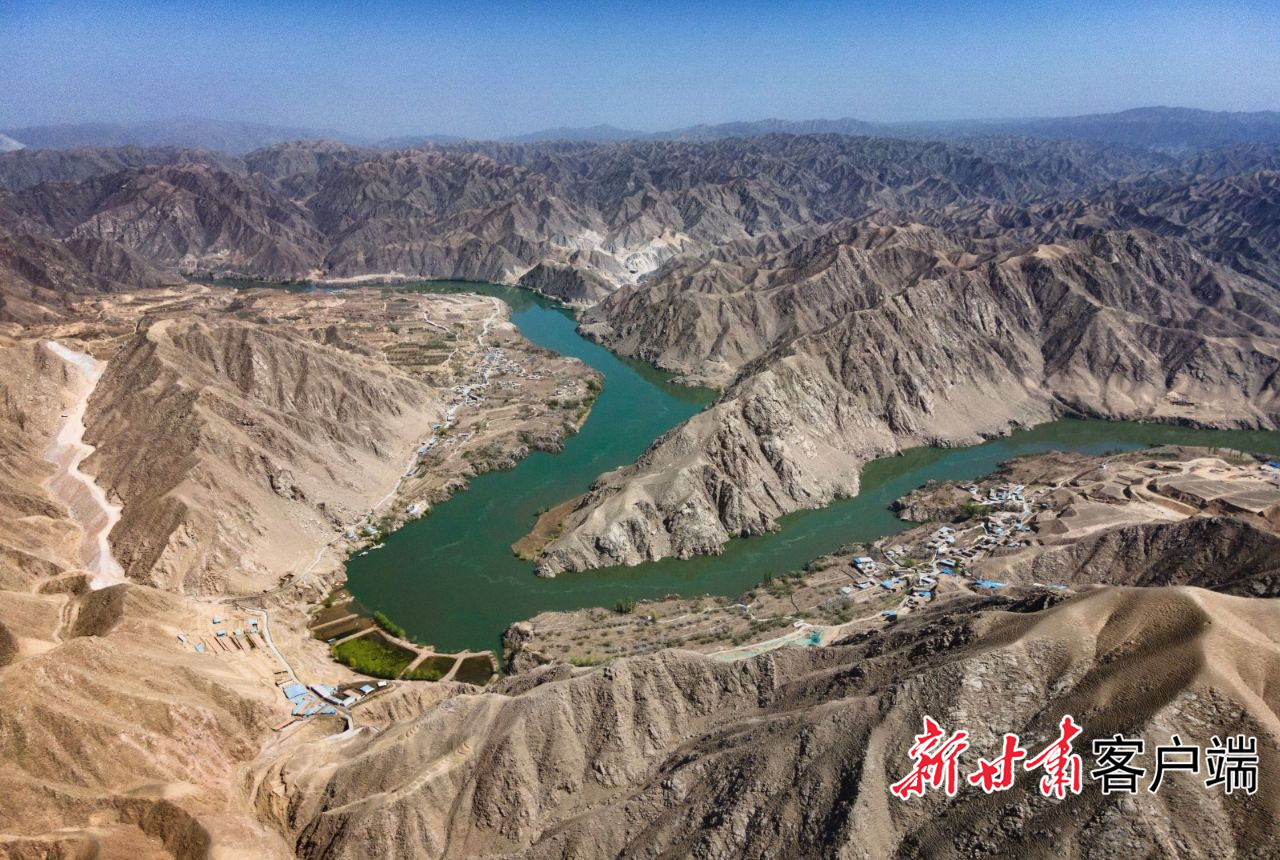 黄河蜿蜒。新甘肃·甘肃日报通讯员 陈立稳 摄