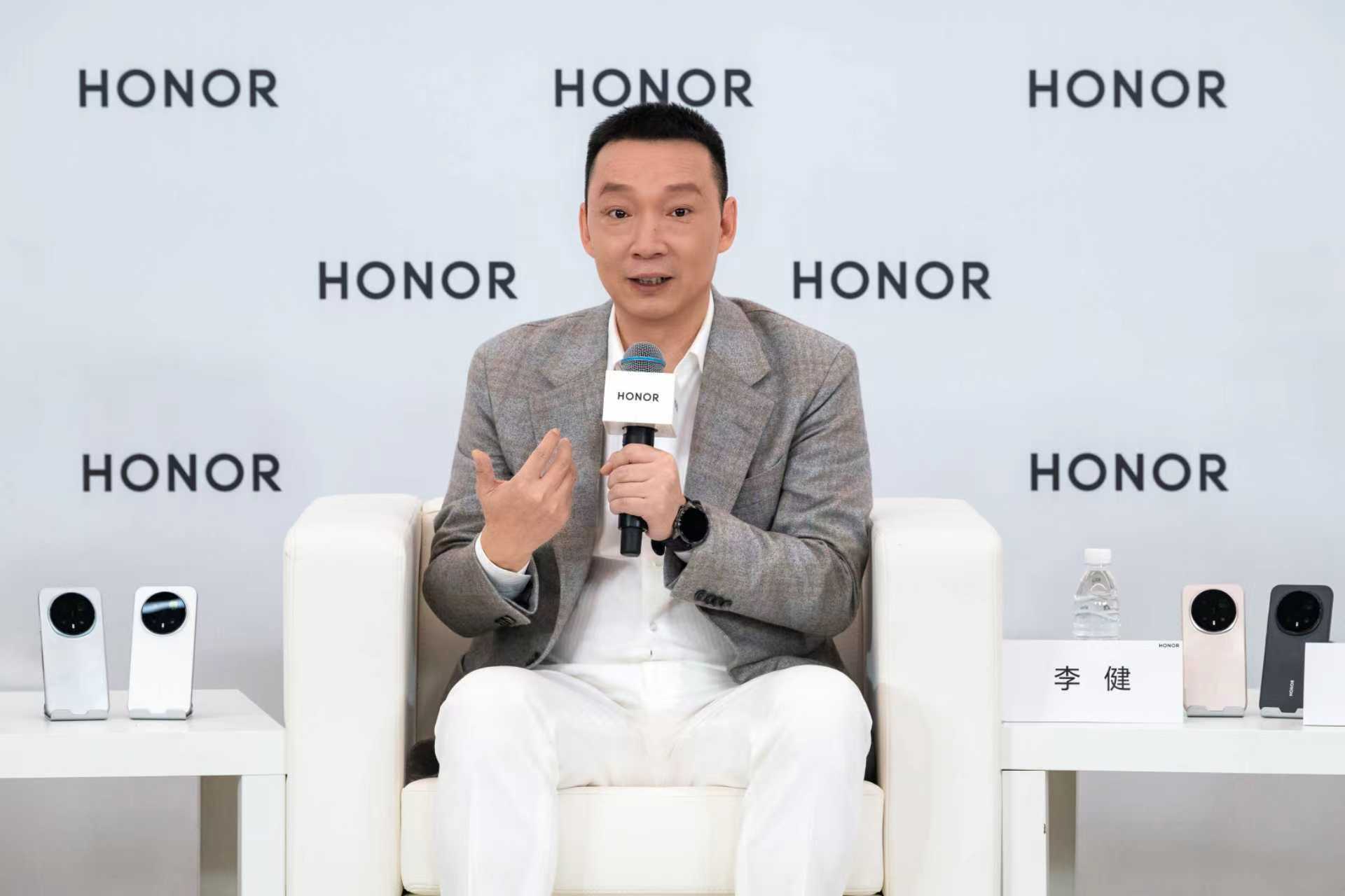荣耀CEO李健