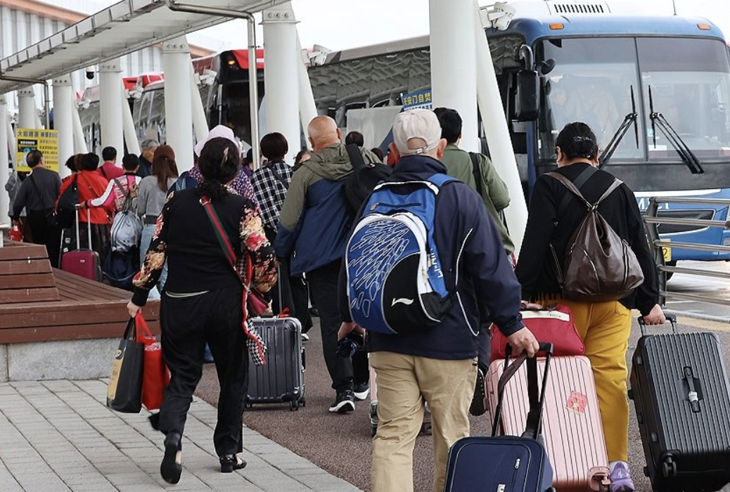 ▲中国团体游客在仁川港入境韩国